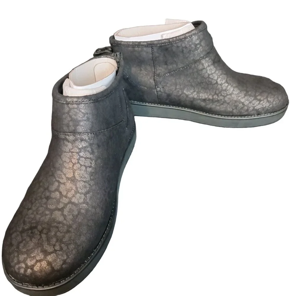 NEW GBG‎ Los Angeles Alena Faux Fur Slip-On Ankle Boots Black/Gold Size 6.5
